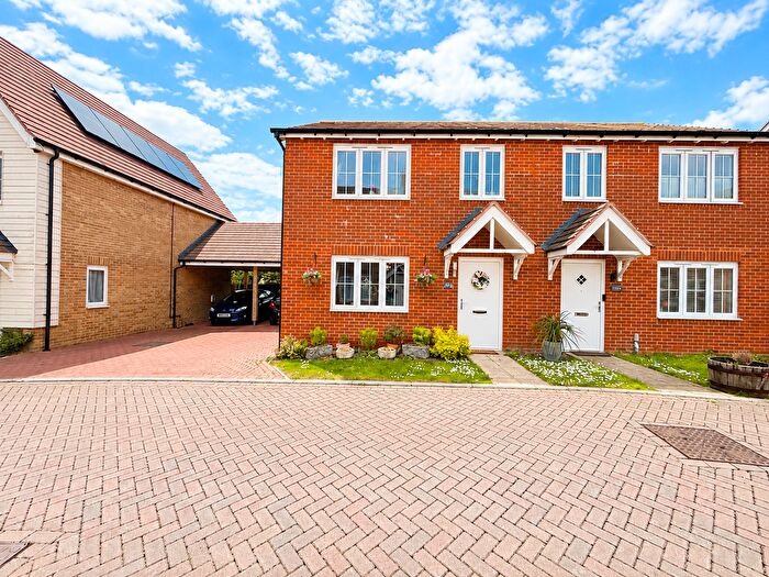 3 Bedroom Semi-detached House For Sale In Staplehurst, Kent, TN12