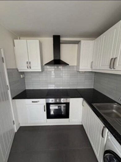 2 Bedroom Flat To Rent In Finchale Road, London, SE2