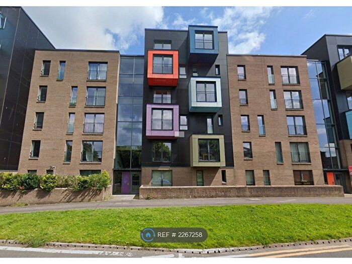 2 Bedroom Flat To Rent In Golspie Street, Glasgow, G51