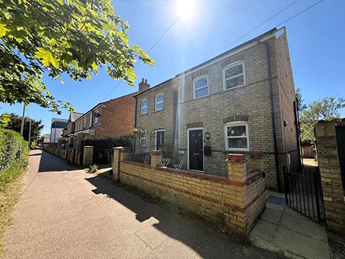 1 Bedroom Maisonette For Sale In Chapel Fields, Biggleswade, SG18