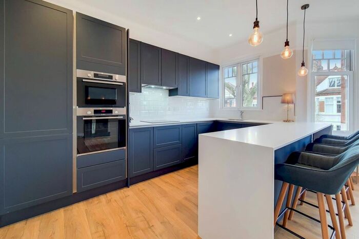 2 Bedroom Flat To Rent In Enmore Road, Putney, London, SW15