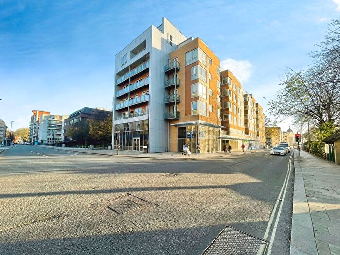 2 Bedroom Flat For Sale In High Street, Telephone House, SO14