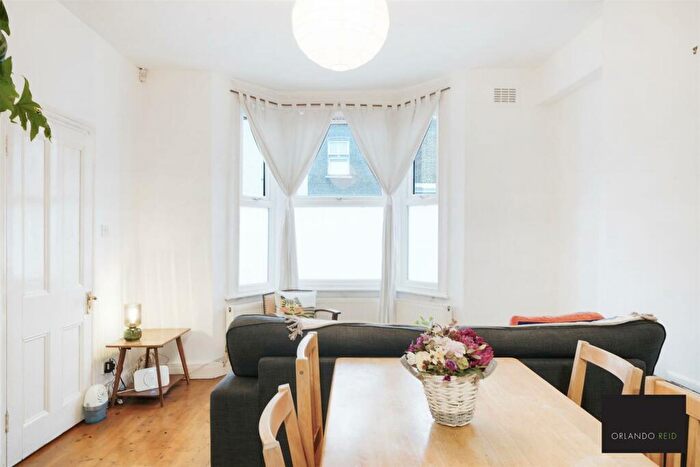 2 Bedroom Apartment To Rent In Brookmill Road, London, SE8