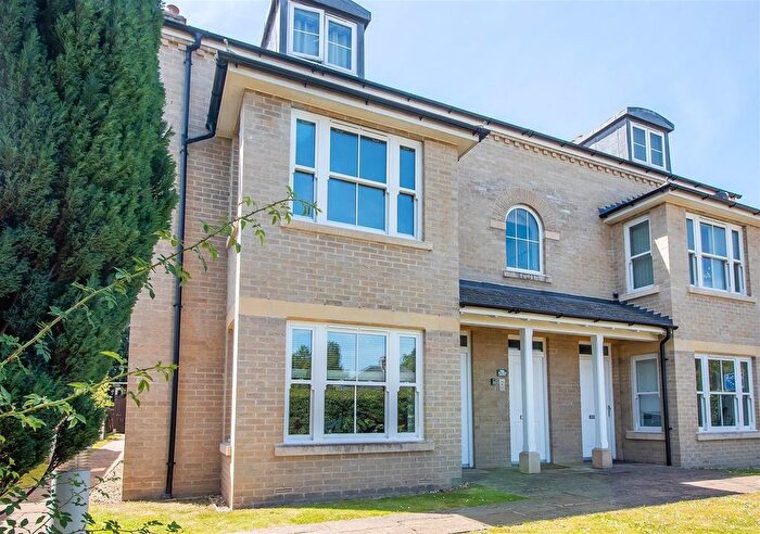 1 Bedroom Maisonette For Sale In Westfield Place, Cambridge Road, Great Shelford, Cambridge, CB22