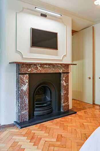 1 Bedroom Flat For Sale In Montclare Street, Shoreditch, London, E2