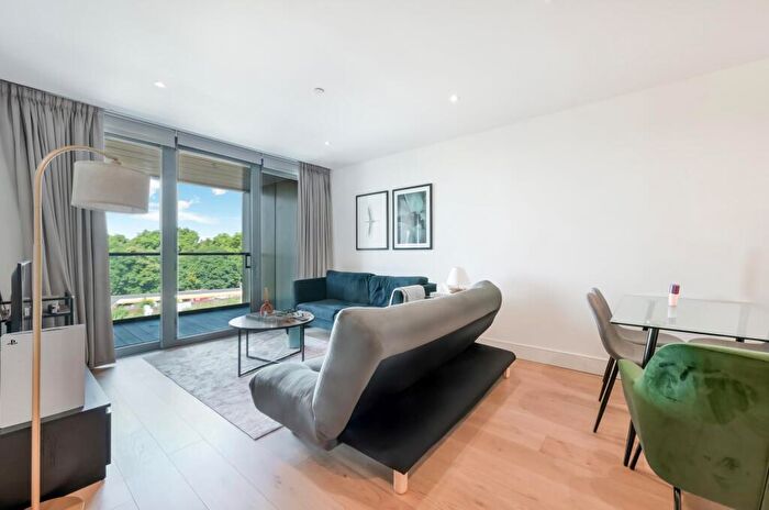 1 Bedroom Apartment For Sale In Huntington House, Palmer Road, SW11