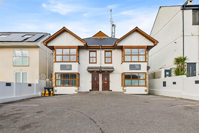 4 Bedroom Flat For Sale In Edgcumbe Gardens, Newquay, TR7