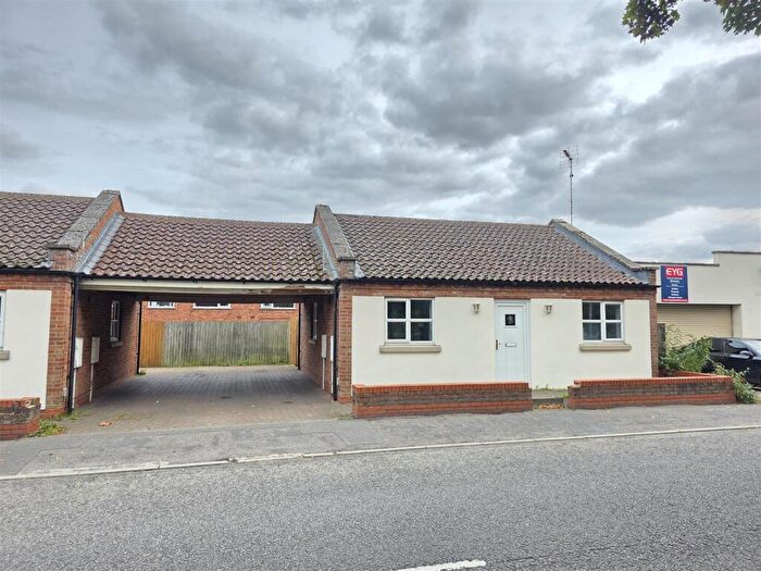 2 Bedroom Detached Bungalow For Sale In Commercial Road, Spalding, PE11