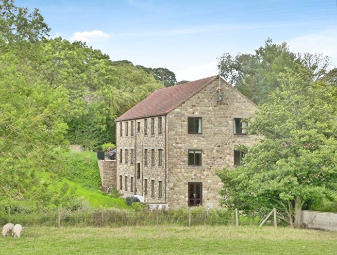 2 Bedroom Flat To Rent In Low Mill Court, Shaw Mills, HG3