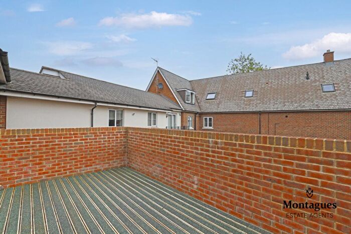 2 Bedroom Duplex To Rent In Station Approach, Theydon Bois, CM16