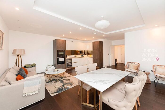 2 Bedroom Flat To Rent In Henrietta House, Atkinson Close, London, SW20