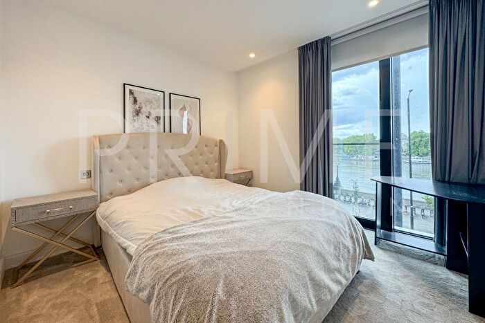 2 Bedroom Flat For Sale In The Dumont, Albert Embankment, London, SE1