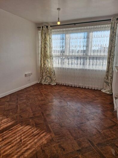 1 Bedroom Flat To Rent In Heylyn Square, London, E3