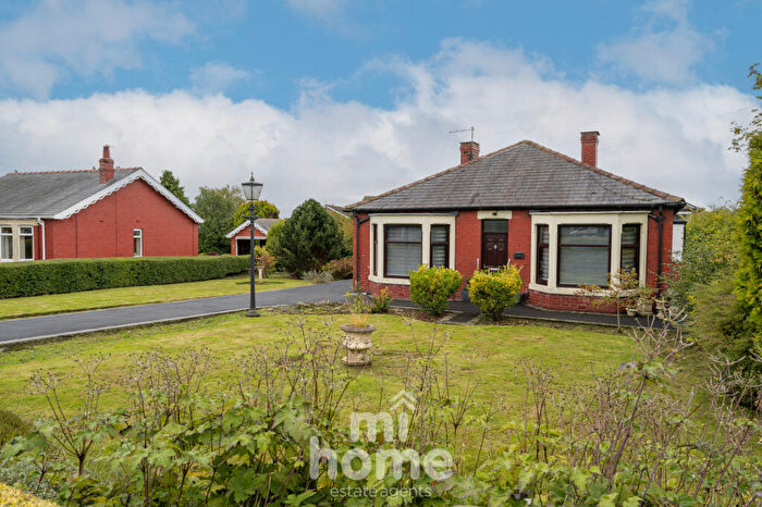 3 Bedroom Bungalow For Sale In Weeton Road, Wesham, Preston, Lancashire, PR4