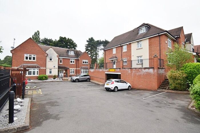 2 Bedroom Apartment To Rent In Tamworth Road, Sutton Coldfield, B75
