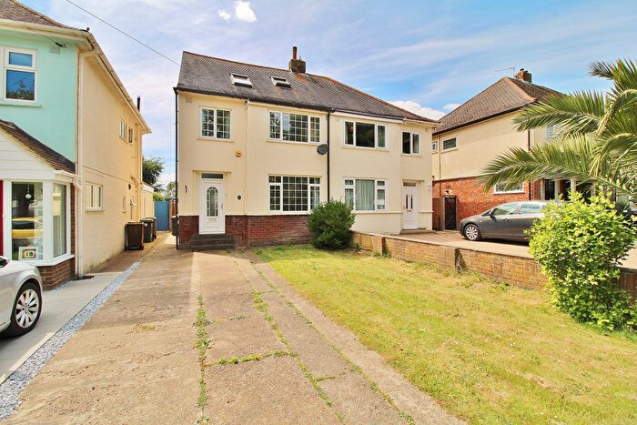 4 Bedroom Semi-Detached House To Rent In Almond Close, Farlington, Portsmouth, PO9