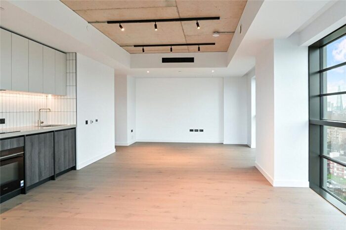 2 Bedroom Apartment To Rent In Deal Porters Way, London, SE16