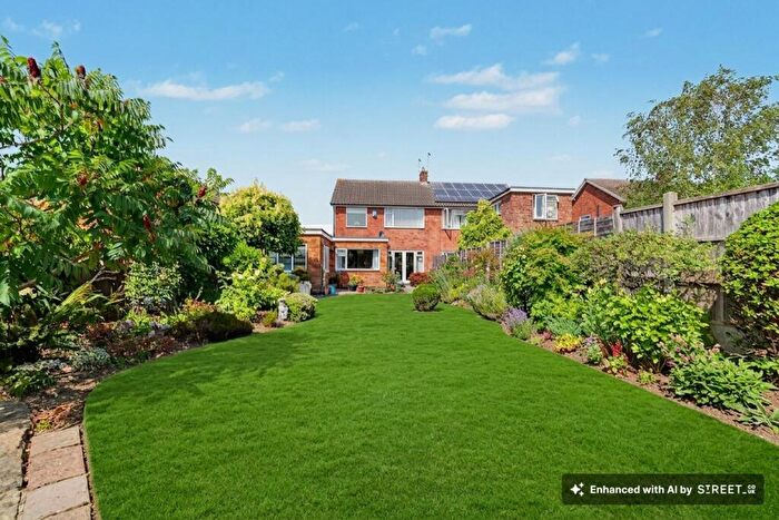 3 Bedroom Semi-Detached House For Sale In Ash Tree Road, Oadby, LE2
