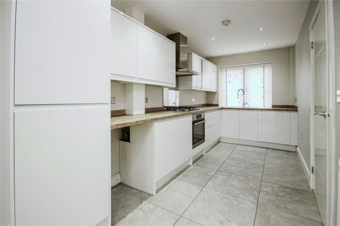 4 Bedroom End Of Terrace House To Rent In Fogarty Park Road, Kingswood, Bristol, BS15