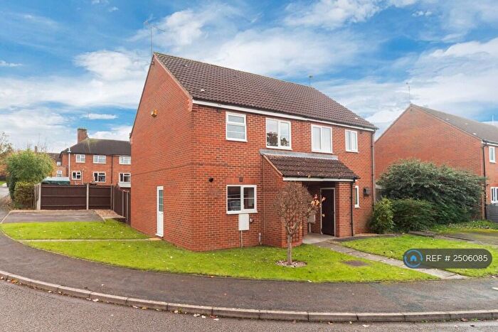 2 Bedroom Semi-Detached House To Rent In Adams Close, Buckingham, MK18