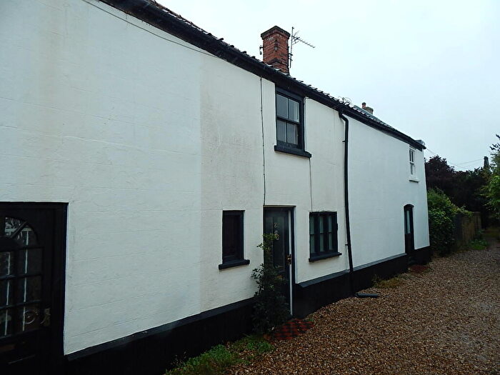 2 Bedroom Cottage For Sale In Penfold Street, Aylsham, Norwich, Norfolk, NR11