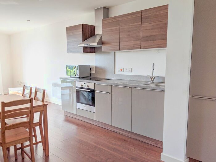 2 Bedroom Flat To Rent In Bedroom - Alto, Sillavan Way, Salford, M3
