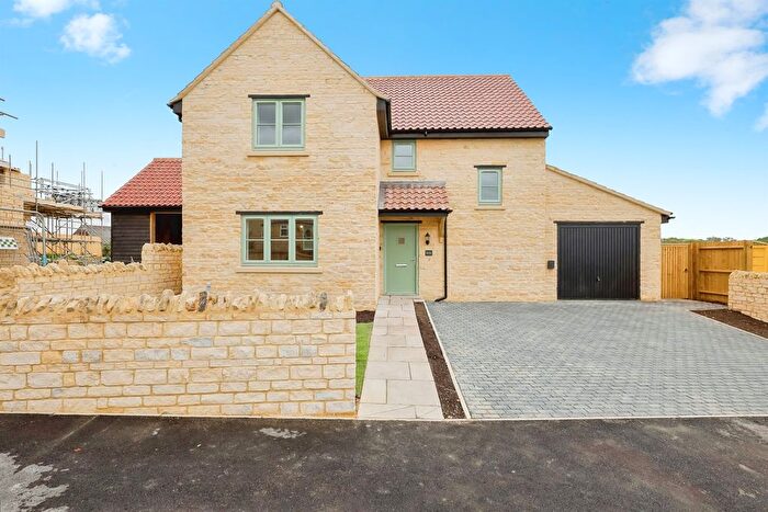 4 Bedroom Detached House For Sale In Pepys Lane, Slipton, Kettering, NN14