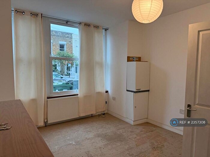 2 Bedroom Flat To Rent In Hanover Road, London, N15