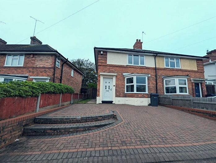 3 Bedroom End Of Terrace House To Rent In Tottenham Crescent, Kingstanding, Birmingham, B44