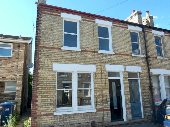 3 Bedroom House To Rent In Cyprus Road, Cambridge, CB1