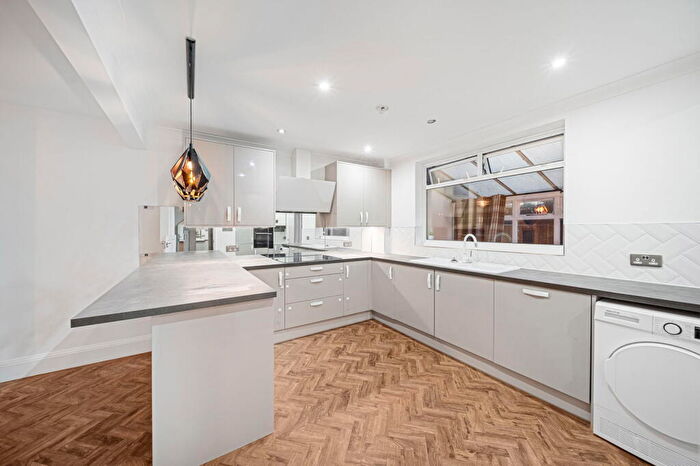 3 Bedroom Semi Detached House For Sale In Mill Road, Dartford, DA2