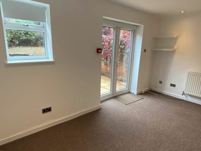 1 Bedroom Flat To Rent In Mount Pleasant Road, EX4