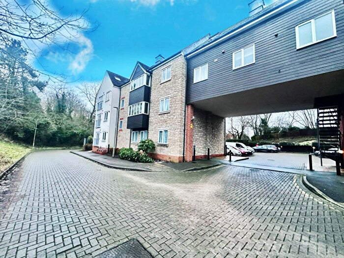 2 Bedroom Flat To Rent In Spring Lane, Headington, Oxford, OX3