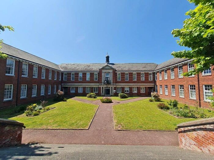 1 Bedroom Flat To Rent In Old School House, IP9