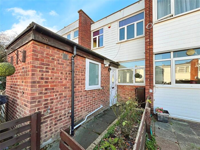 2 Bedroom Terraced House For Sale In Lambscroft Avenue, London, SE9