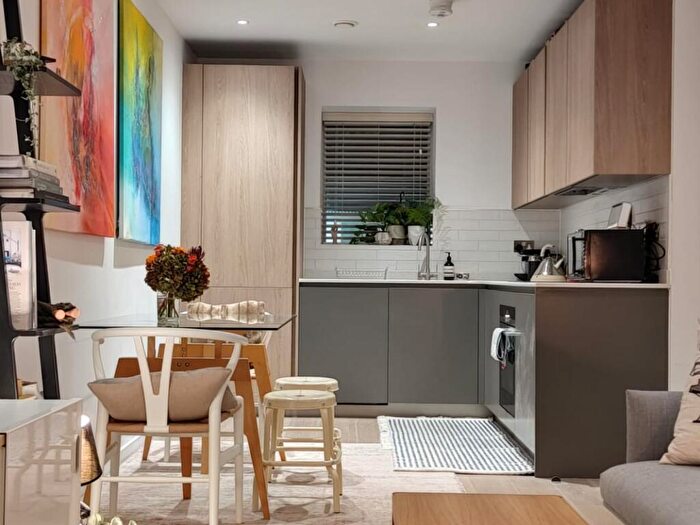 1 Bedroom Flat For Sale In Equiano Court, Baldwins Gardens, London, EC1N