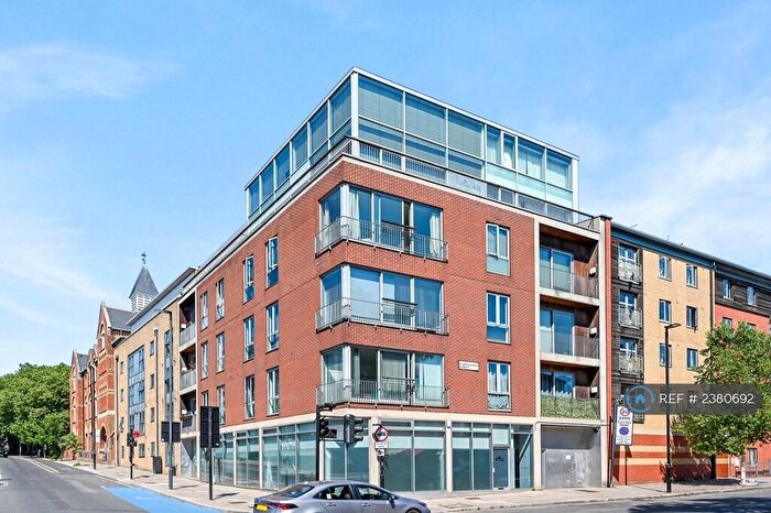 2 Bedroom Flat To Rent In Copenhagen Street, London, N1