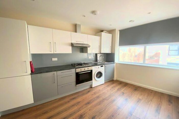 2 Bedroom Flat To Rent In Kimberley House, Leicester, LE1