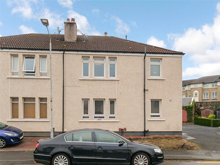 2 Bedroom Flat For Sale In Kelburne Oval, Paisley, Renfrewshire, PA1