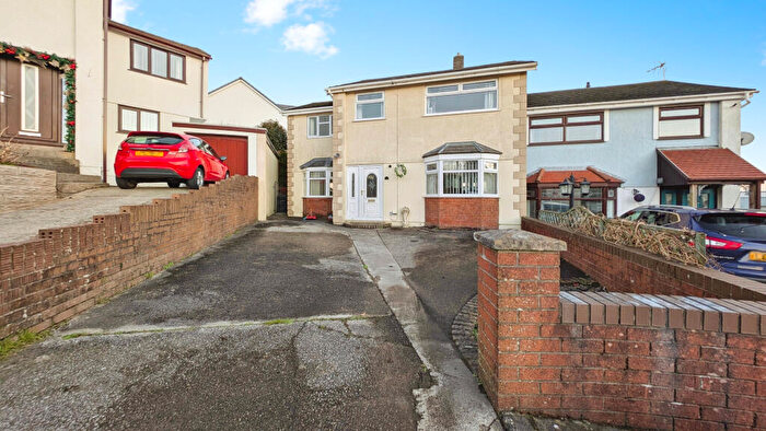 3 Bedroom Semi Detached House For Sale In Glenview, Pen-y-Fai, Bridgend, CF31