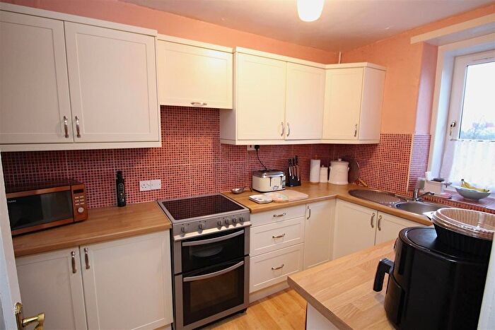 2 Bedroom Flat For Sale In Customhouse Lane, Port Glasgow, PA14