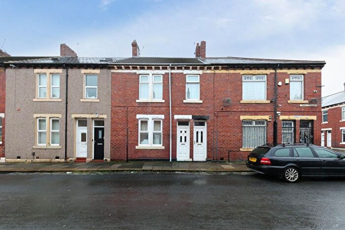 2 Bedroom Flat For Sale In Percy Street, Wallsend, NE28