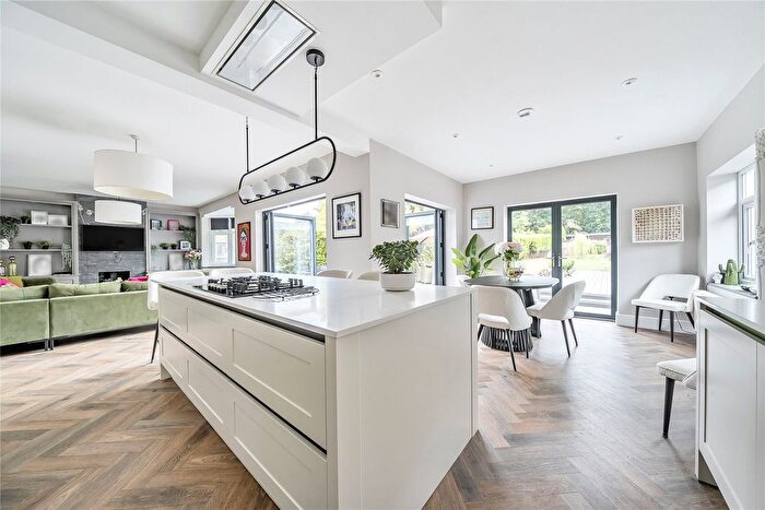 4 Bedroom Detached House For Sale In Lyne, Chertsey, Surrey, KT16