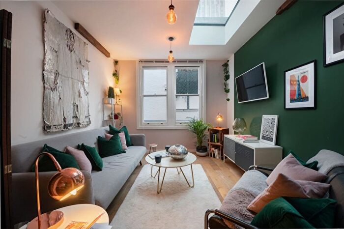 1 Bedroom Flat To Rent In Spitalfields, E1