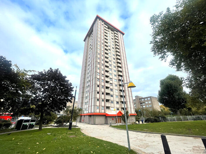 2 Bedroom Apartment For Sale In Harrington Square, London, NW1