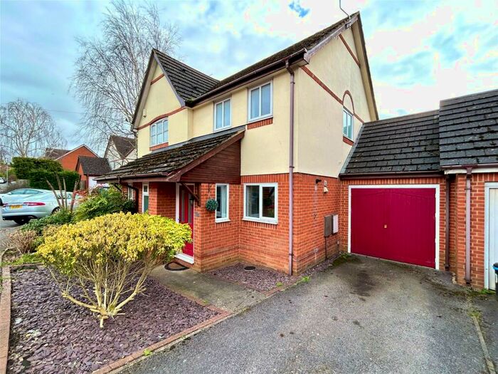 2 Bedroom Semi-Detached House To Rent In Carey Road, Wokingham, Berkshire, RG40