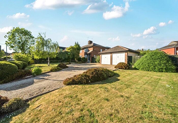 3 Bedroom Semi-Detached House For Sale In High Street, Eaton Bray, Dunstable, LU6