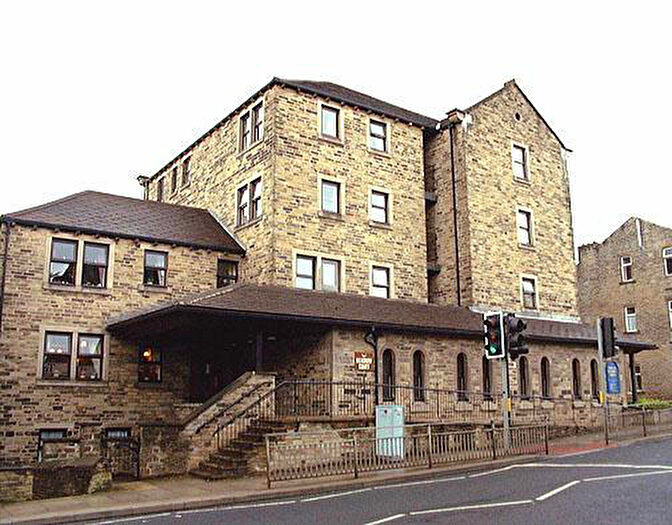 1 Bedroom Flat To Rent In Thornton Road, Bradford, West Yorkshire, BD13