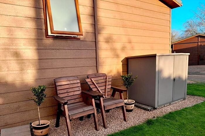 2 Bedroom Detached House For Sale In Braidhaugh Park, Bridgend, Crieff, PH7