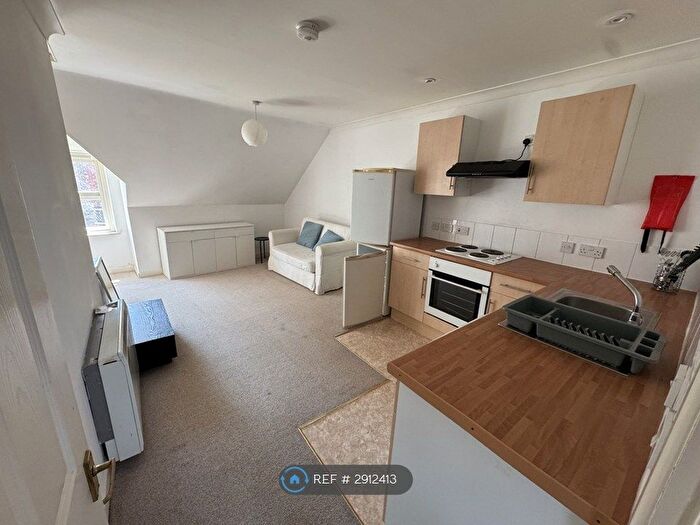 Studio To Rent In Quinnell Court, Portsmouth, PO1